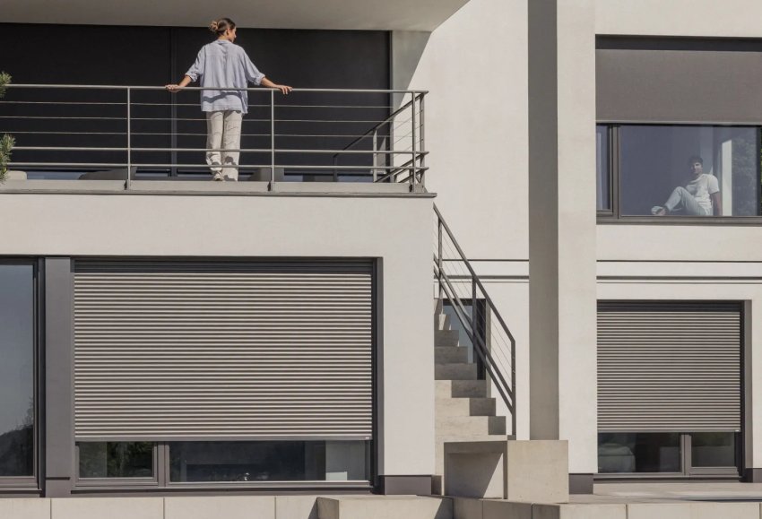 Elektrische Rollladen am Wohnhaus - Bild - ROMA KG