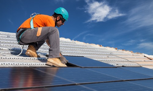 Solar-Dach Photovoltaik Installation
